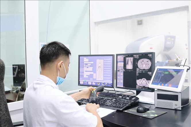 Bệnh viện Đa khoa Ninh Thuận (phường Ninh Chử) đẩy mạnh áp dụng chuyển đổi số để nâng cao chất lượng khám và điều trị cho bệnh nhân. (Ảnh: Nguyễn Thành/TTXVN)